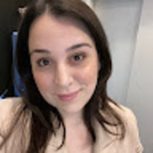 Meet your Posher, Amina